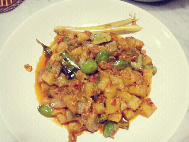 sambal goreng kentang